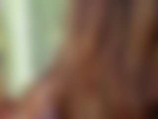 Live cam show with Sharon Michel - English on AdultVida.com