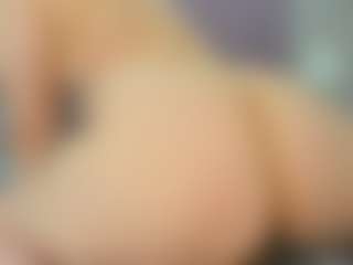 Vickyy Moore's Live Sex Cam Show