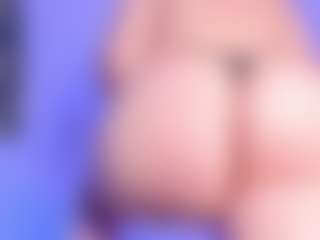Vickyy Moore's Live Sex Cam Show