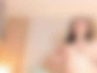 Live cam show with Vickyy Moore - Shaved on Camsoda