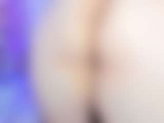 Vickyy Moore's Live Sex Cam Show