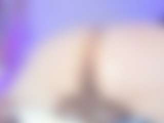 Live cam show with Vickyy Moore - Foot Fetish on hrnylive.com