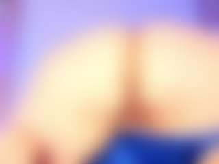 Live cam show with Vickyy Moore - Fetish on Camsoda