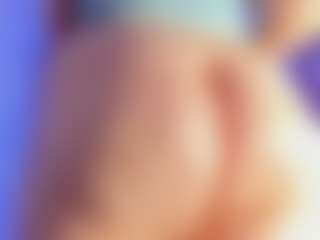 Vickyy Moore's Live Sex Cam Show