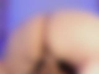 Vickyy Moore's Live Sex Cam Show