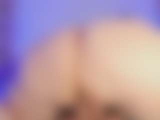 Vickyy Moore's Live Sex Cam Show