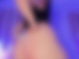 Vickyy Moore's Live Sex Cam Show