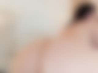 Live cam show with Vickyy Moore - Shaved on Camsoda