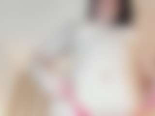 Live cam show with Vickyy Moore - BBW on StripNow