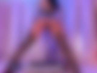 Live cam show with Ali Sweet - Public Black on AdultVida.com