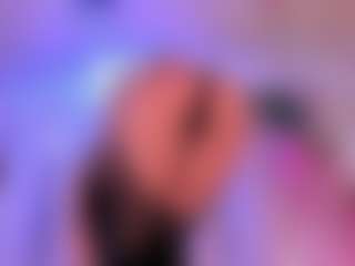 Live cam show with Ali Sweet - Public Ebony on liverealitysex.com