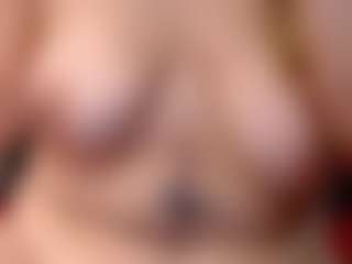 Live cam show with Ruby-Watson - Blonde Hair on thefappeningchat.com