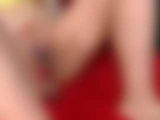 Ruby-Watson MILF webcam performer live streaming