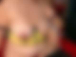 Live cam show with Ruby-Watson - Middle Aged on live18s.com