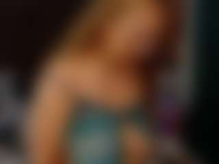 Live cam show with Ruby-Watson - Lovense Middle Aged on Hubzter Live