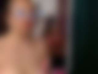 Live cam show with Ruby-Watson - Granny Dildo on Big Tits