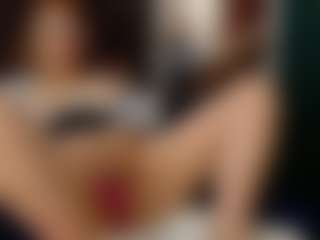 Live cam show with Ruby-Watson - Spank Blonde Hair on Milfs Live