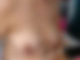 Live cam show with Ruby-Watson - Spank Blonde Hair on nudelive.tv
