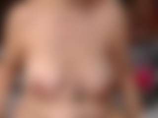 Live cam show with Ruby-Watson - Fingers on Camiplay Live