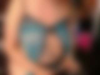 Live cam show with Ruby-Watson - Amateur on friskycurves.com