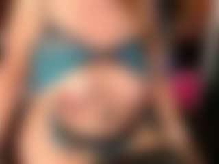 Live cam show with Ruby-Watson - Brown Eyes Curvy on iamadamtest123.com