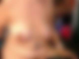 Live cam show with Ruby-Watson - Brown Eyes Mature on makecum.org