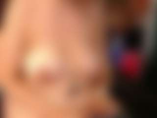 Live cam show with Ruby-Watson - Bedroom MILF on infinitiblacc.com
