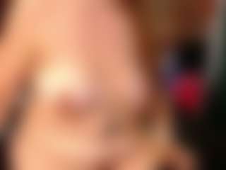 Live cam show with Ruby-Watson - Bedroom Mature on Fapmatic.com