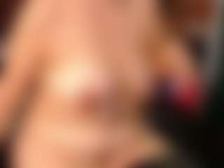 Live cam show with Ruby-Watson - Brown Eyes MILF on ObeyMaria