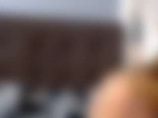 Live cam show with Ruby-Watson - Blonde Hair Amateur on Fling VIP Chat