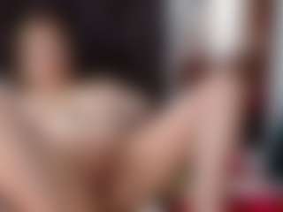 Live cam show with Ruby-Watson - Bikini on SquirtSoMuch