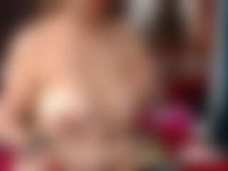 Live cam show with Ruby-Watson - Spy Granny on SquirtSoMuch