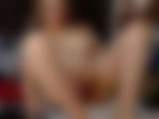 Live cam show with Ruby-Watson - Facial Piercings on Hubzter Live