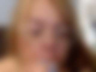 Live cam show with Ruby-Watson - Amateur Mature on intimatelivegirls.com