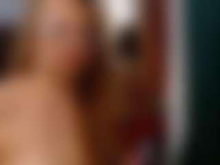 Live cam show with Ruby-Watson - BBW Middle Aged on boobsie.com