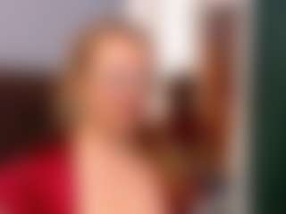 Live cam show with Ruby-Watson - BBW Mature on Dolls Live