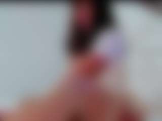 Live cam show with Stormy Butty - Squirt on Gym Cam Girls