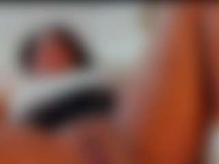 Live cam show with Stormy Butty - Deepthroat on Soda Cam