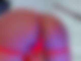 Live cam show with Stormy Butty - Oil on Soda Cam