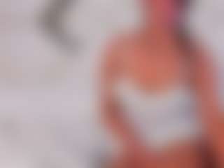 Live cam show with Stormy Butty - Ass Bouncing on Latina Girls