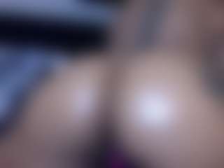 Youlovechina's Live Sex Cam Show