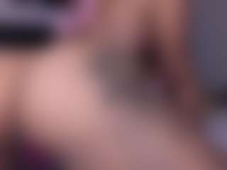 Live cam show with Youlovechina - Brown Hair Petite on Camsoda