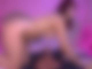 zoe-12 MILF webcam performer live streaming
