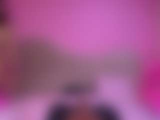 Live cam show with zoe-12 - Exclusive on milfzrlive.com
