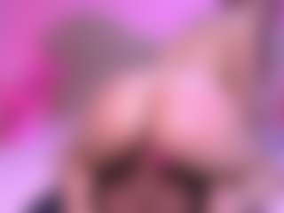 zoe-12's Live Sex Cam Show
