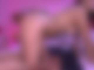 zoe-12's Live Sex Cam Show