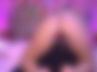 Live cam show with zoe-12 - Squirt MILF on crypto-cams