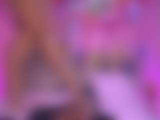 Live cam show with zoe-12 - Middle Aged on Uber Horny