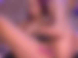 zoe-12's Live Sex Cam Show