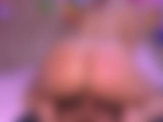zoe-12's Live Sex Cam Show